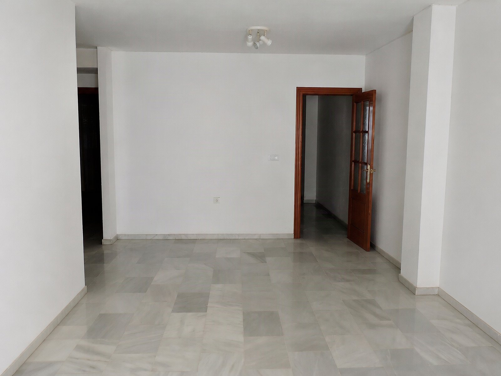 021-SALON-COMEDOR SIN MUEBLES-2